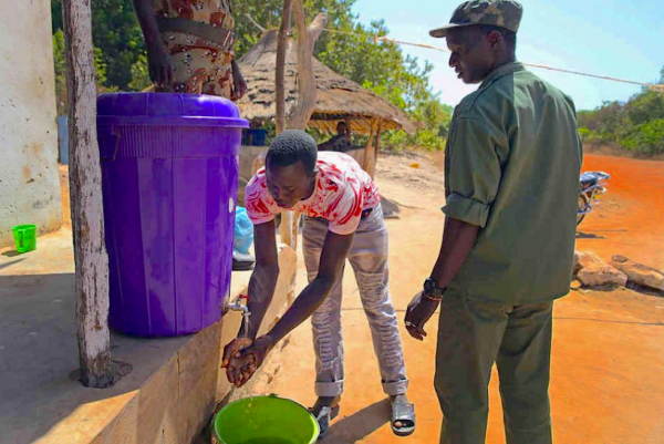 Handwashing is the first line of defense against Ebola (ebolavirusoutbreak.com).